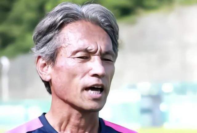 免费伊人